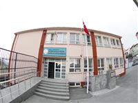 Yahya Kemal Beyatlı Spor Merkezi